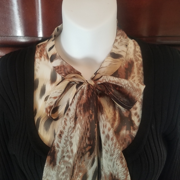 August Silk black sweater w leapoard bow blouse look - size M - Picture 3 of 8